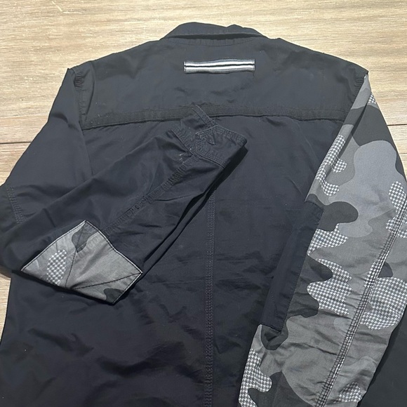 Triple Five Soul | Men's Vintage Camo (black/gray) Light Jacket - Size Medium - Picture 10 of 10